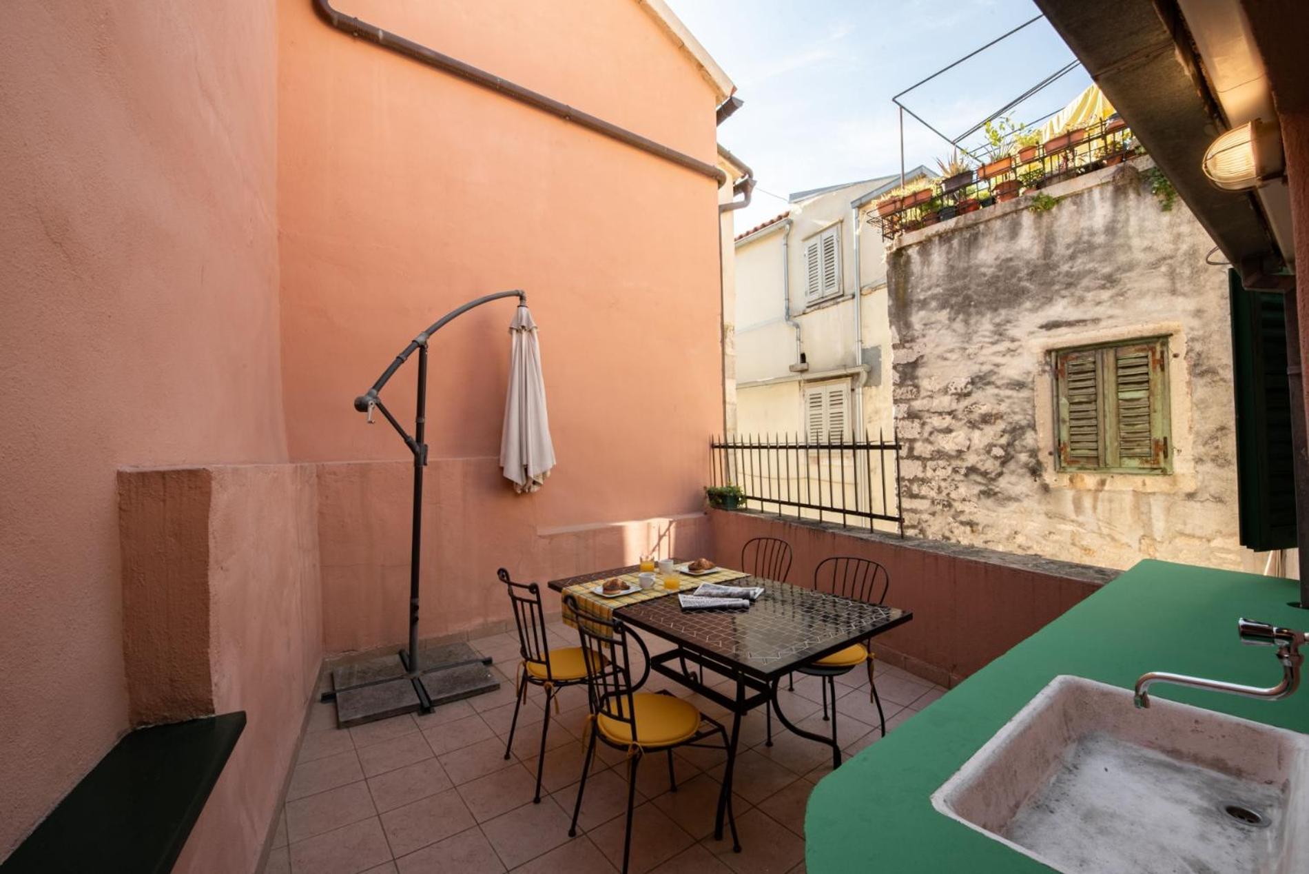 Duplex With Terrace In The City Centar Split Exterior photo